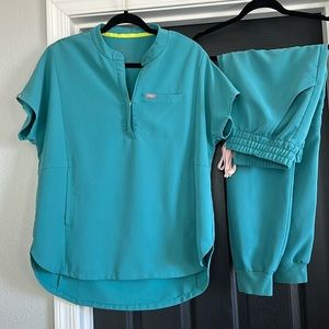 FIGS Scrub Cactus Set size Medium / Medium/Petite